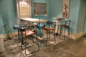 amazing-restaurant-bar-interior-design-1